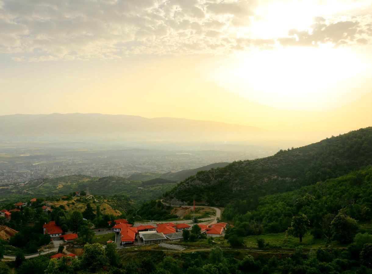 Macedonian Village Hotel & Resort Szkopje Kültér fotó