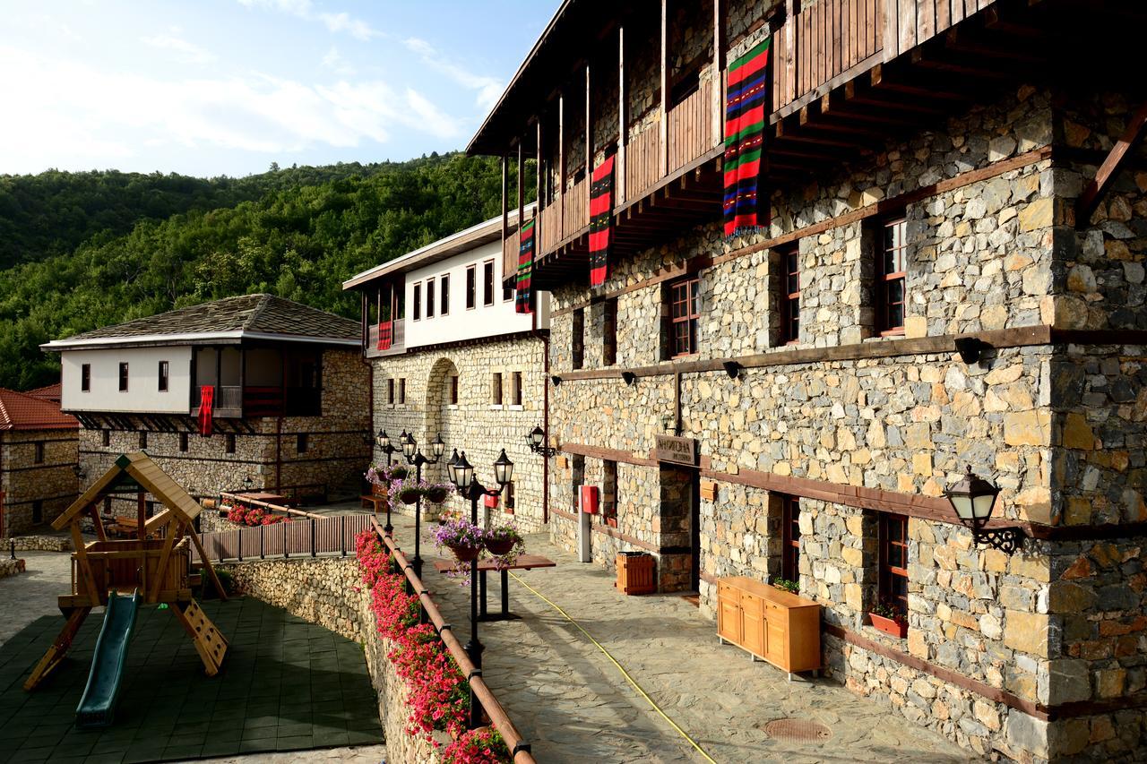 Macedonian Village Hotel & Resort Szkopje Kültér fotó